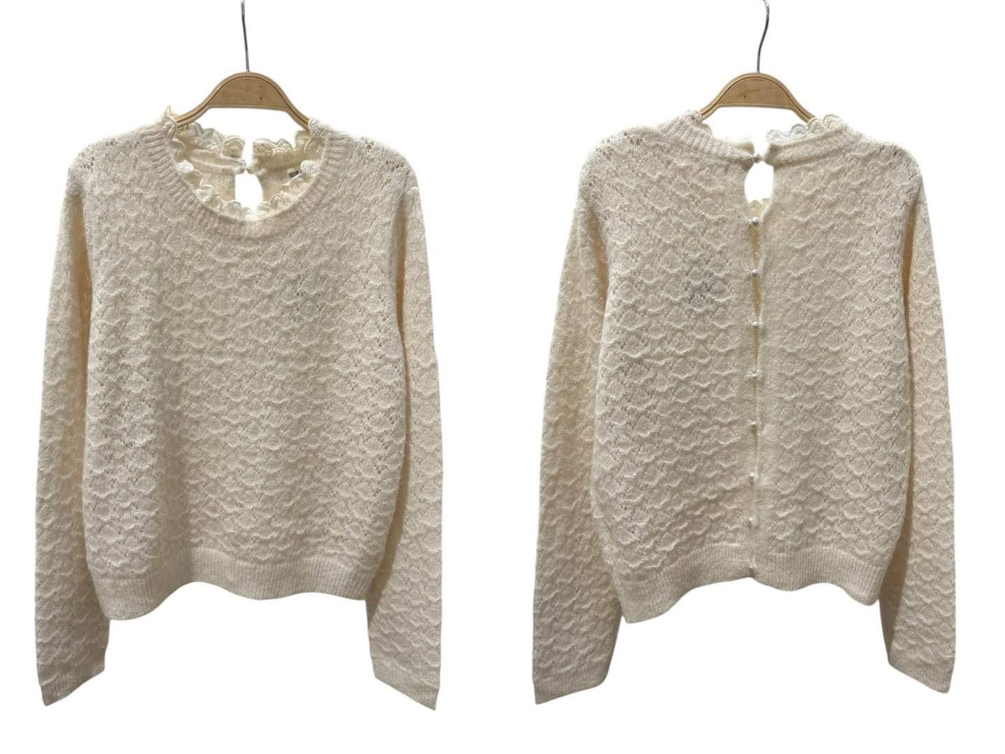 Pull maille écru dos boutons